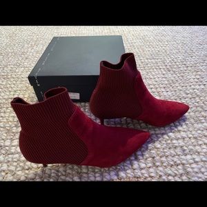 Steve Madden Kagan sock booties